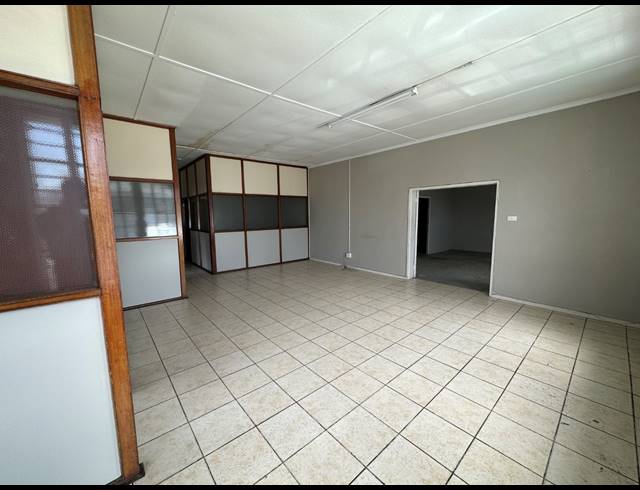 747M² WAREHOUSE TO LET IN PAARDEN EILAND